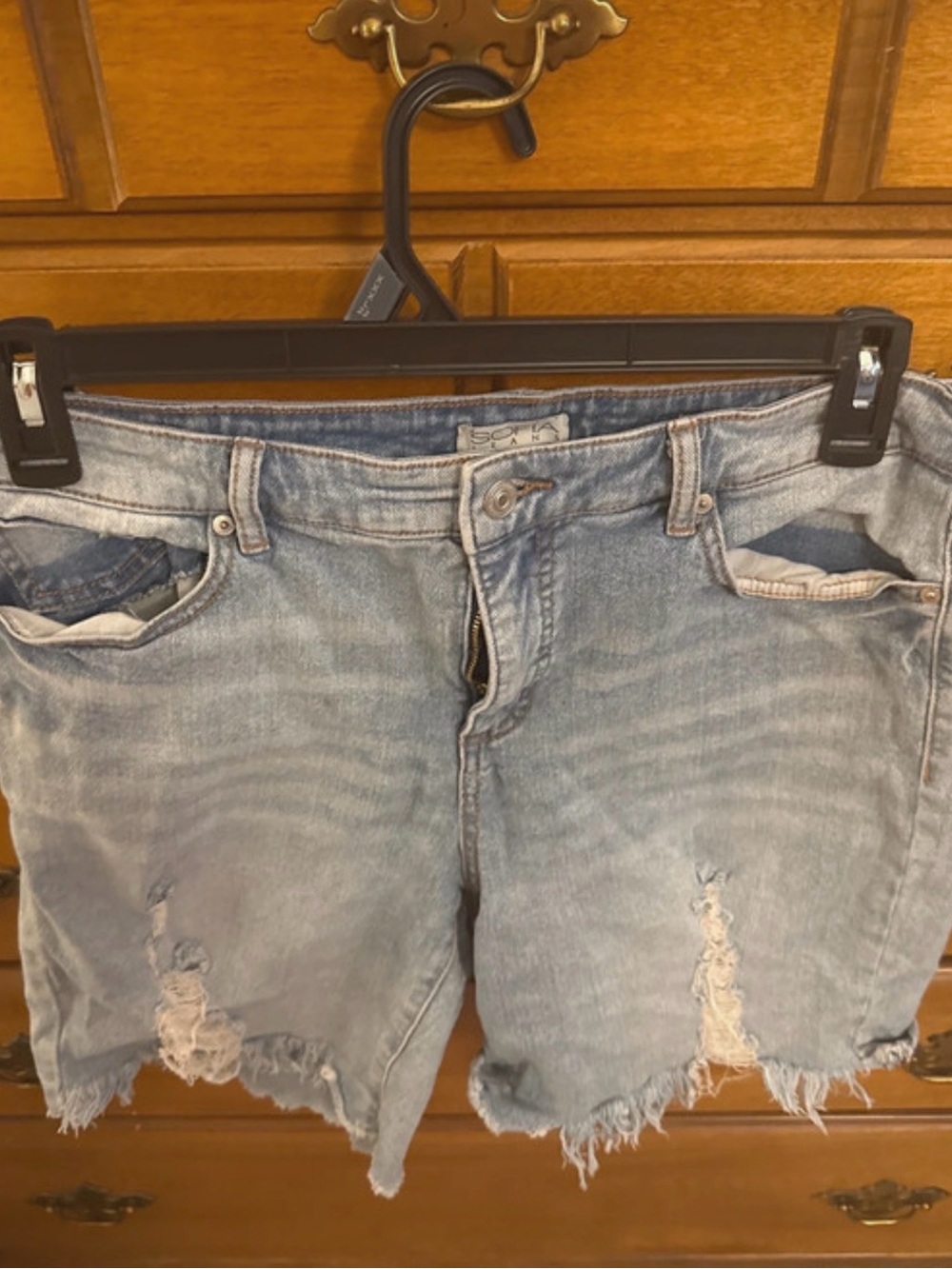 sofia by sofia vergara light blue distressed jean shorts
